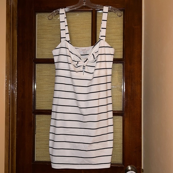Forever 21 Dresses & Skirts - Summer Dress EUC